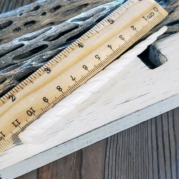 Handcrafted Avant Garde India Off White Carved Twisted Buffalo Bone Hair Stick - Picture 11 of 11